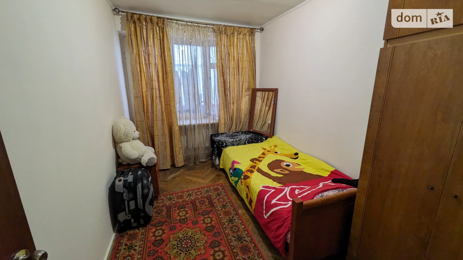 Продается 3-комнатная квартира 52.9 кв. м в Ивано-Франковске