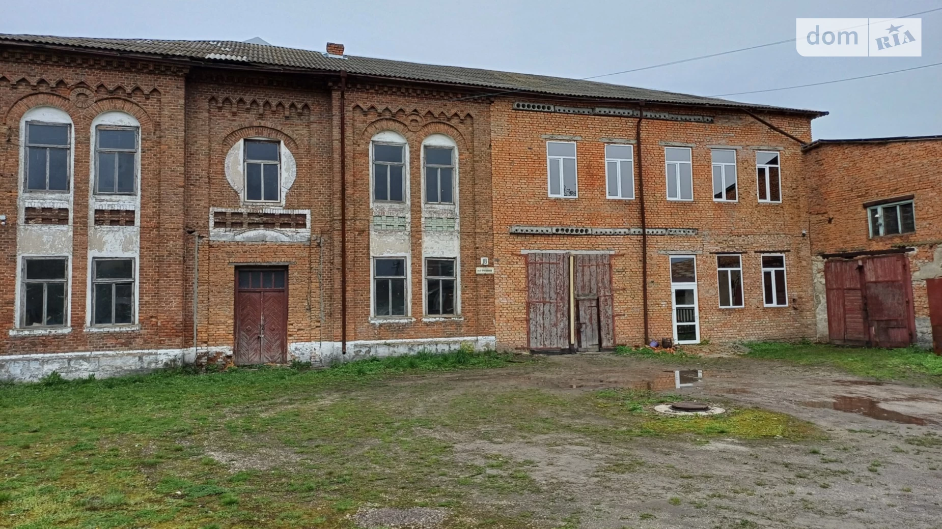 Сдается в аренду помещения свободного назначения 1300 кв. м в 2-этажном здании, цена: 49400 грн - фото 4