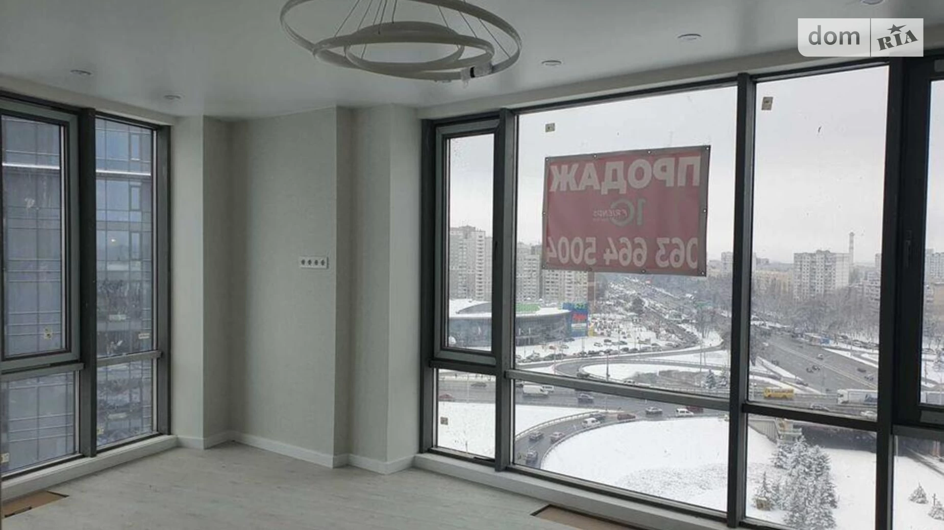 Продается 1-комнатная квартира 54 кв. м в Киеве, ул. Академика Заболотного, 1А