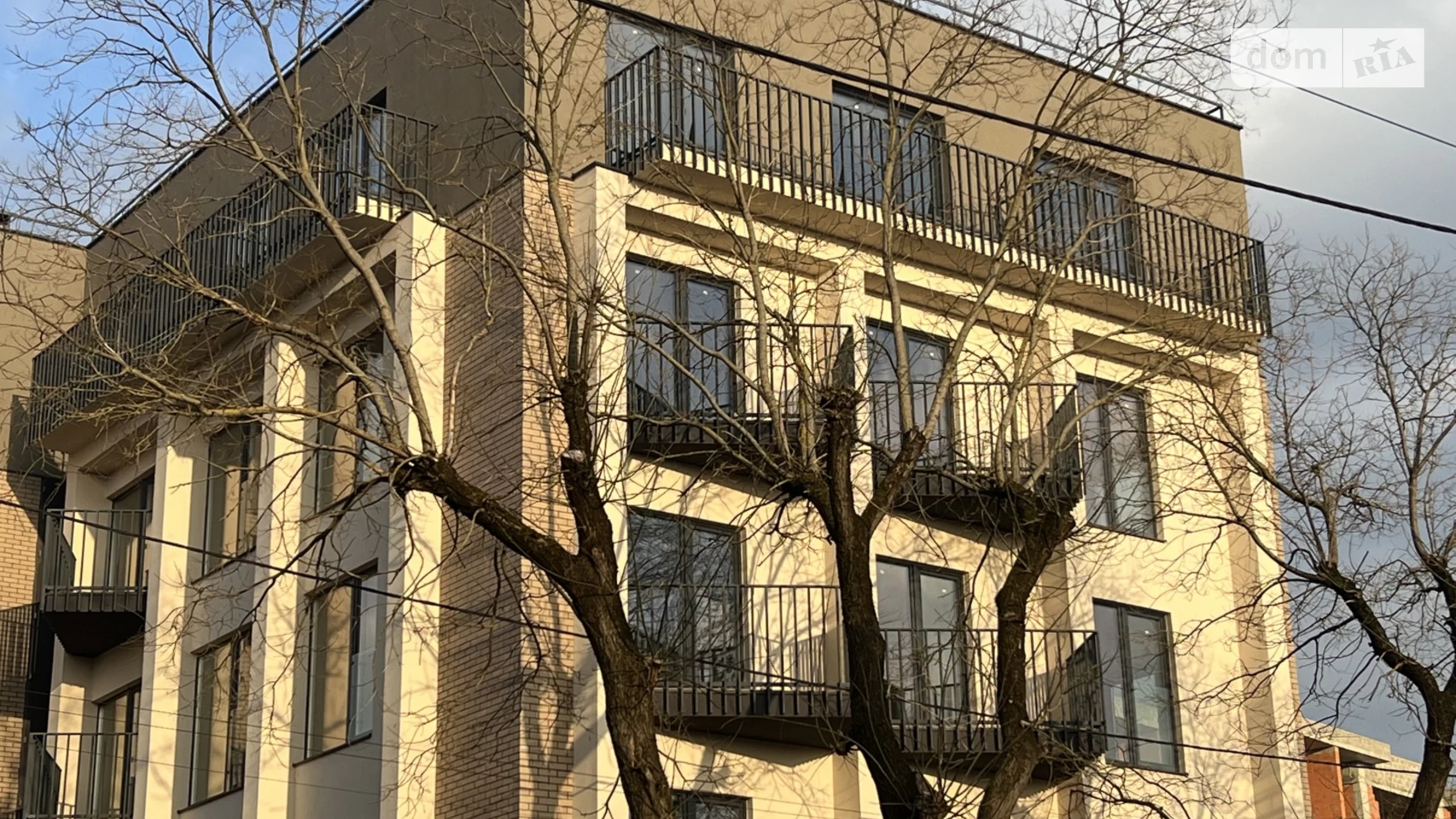 Продается 1-комнатная квартира 34.9 кв. м в Ужгороде, ул. Собранецкая, 90