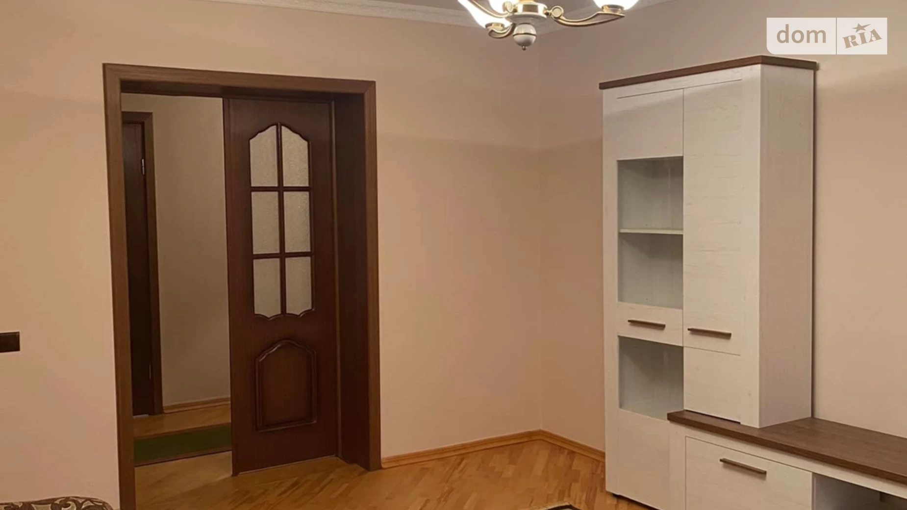 Продається 4-кімнатна квартира 96.2 кв. м у Івано-Франківську