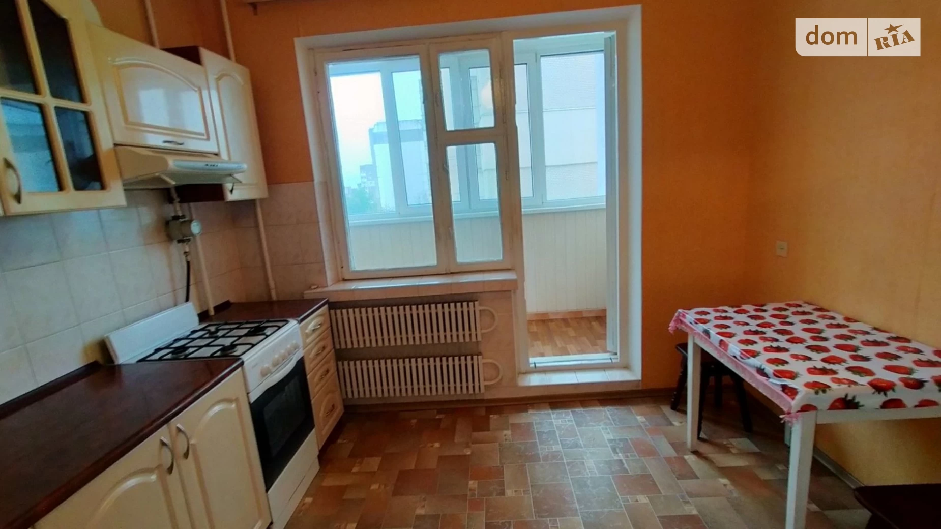 Продается 1-комнатная квартира 40 кв. м в Хмельницком, ул. Зализняка Максима