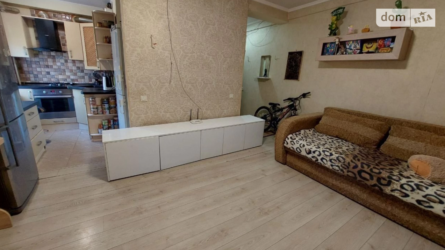 Продается 3-комнатная квартира 48 кв. м в Днепре, ул. Хмельницкого Богдана - фото 2