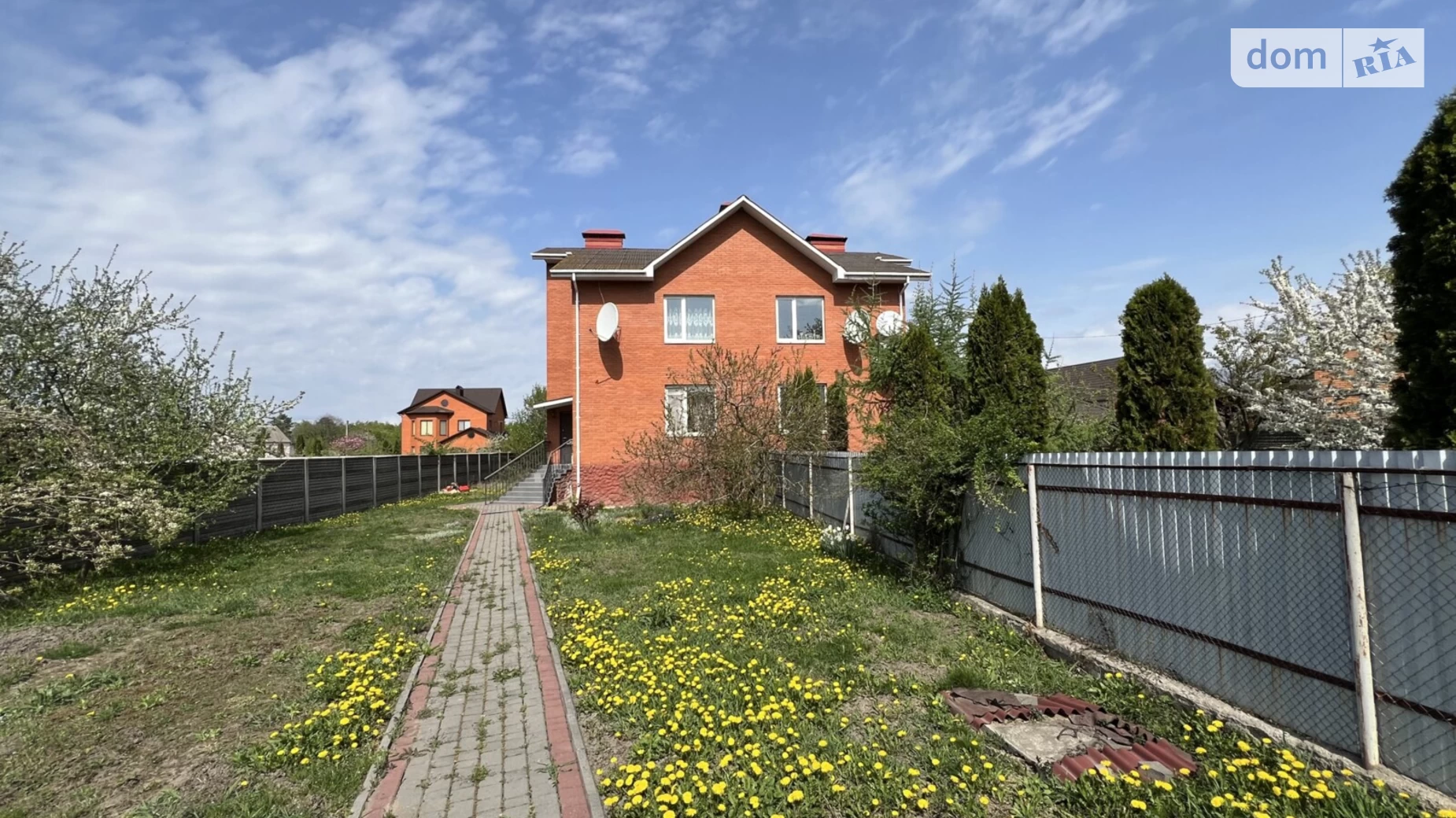 Продается дом на 2 этажа 250.2 кв. м с баней/сауной, цена: 135000 $ - фото 2