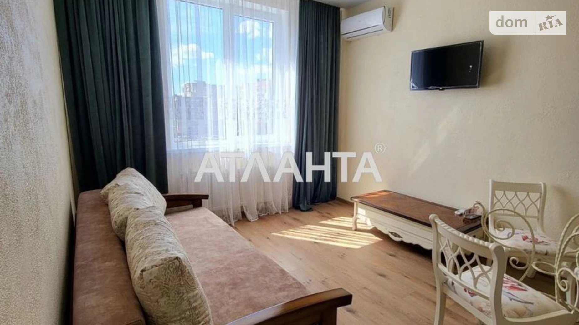 Продается 1-комнатная квартира 42 кв. м в Крыжановке, ул. Генерала Бочарова