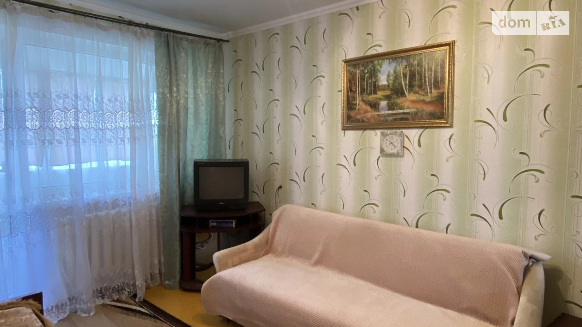 Продается 2-комнатная квартира 47 кв. м в Черноморске, ул. Парковая