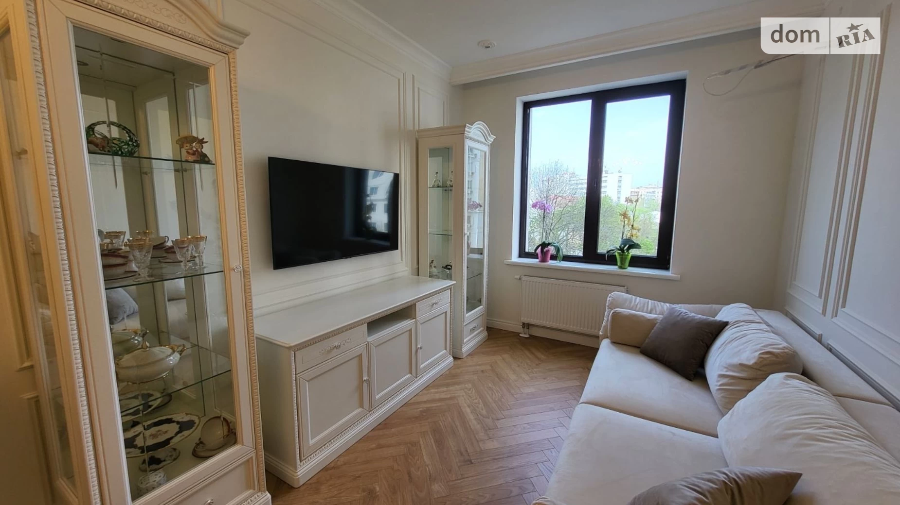 Продается 2-комнатная квартира 76 кв. м в Одессе, Фонтанская дор., 25 корпус 1