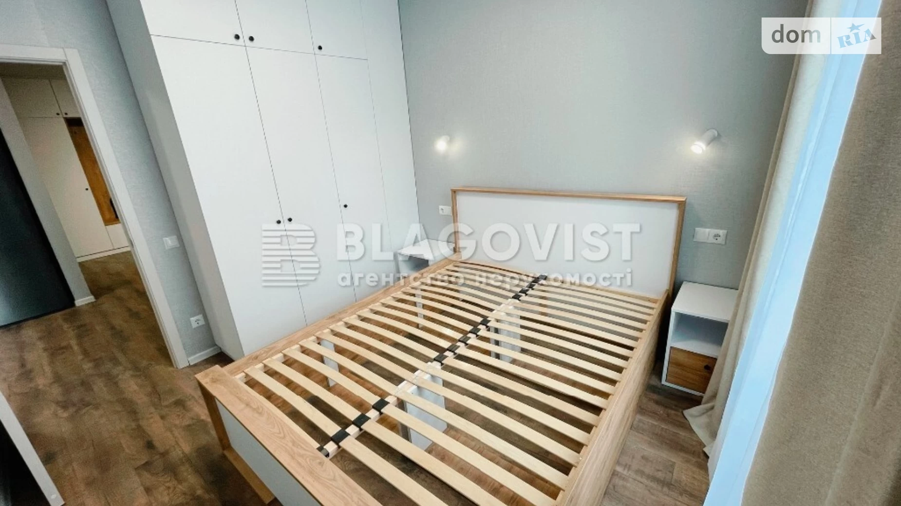 Продается 1-комнатная квартира 42 кв. м в Киеве, ул. Ивана Выговского(Маршала Гречко), 44