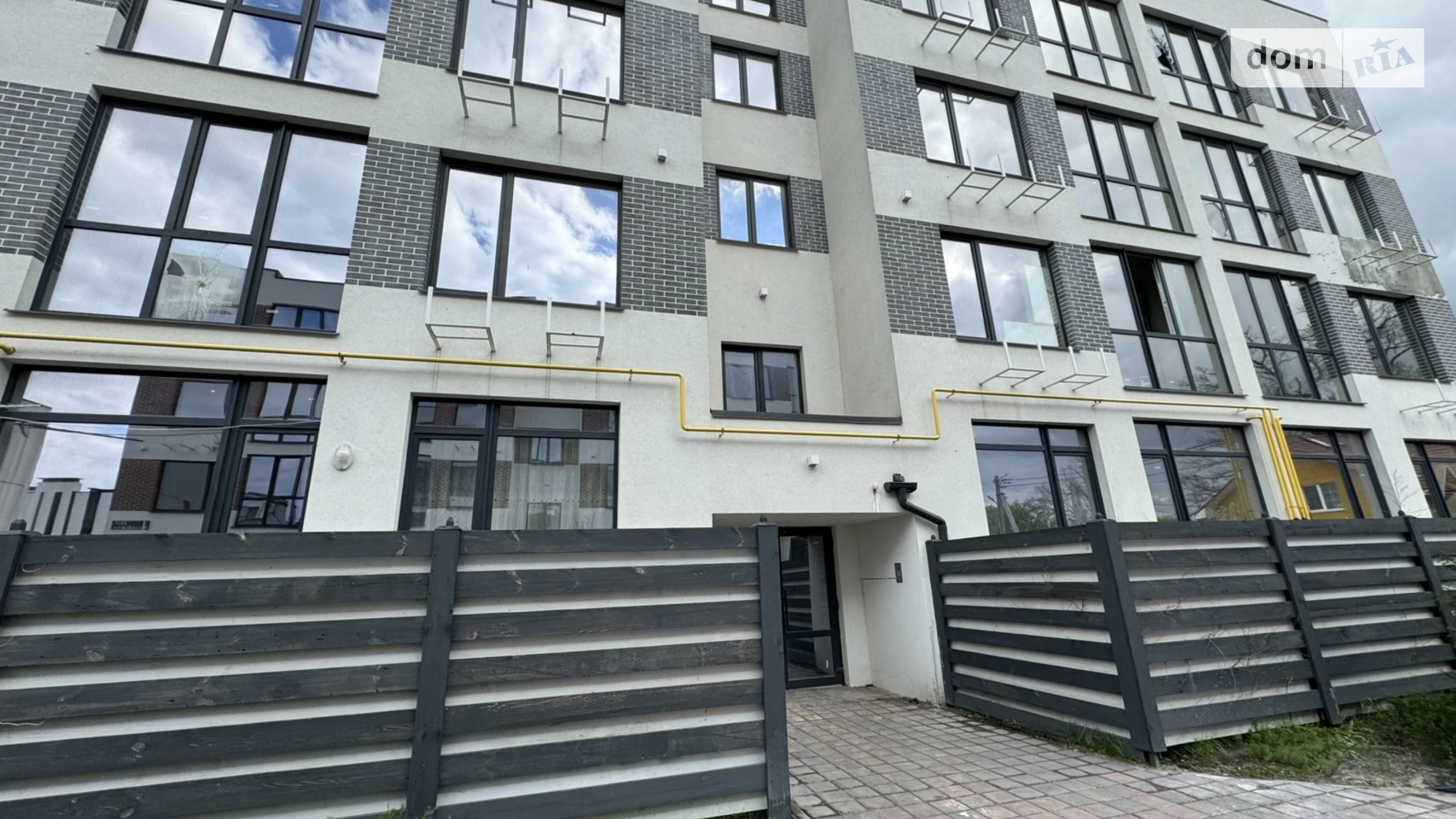 Продается 1-комнатная квартира 39 кв. м в Гостомеле, ул. Молодежная - фото 3