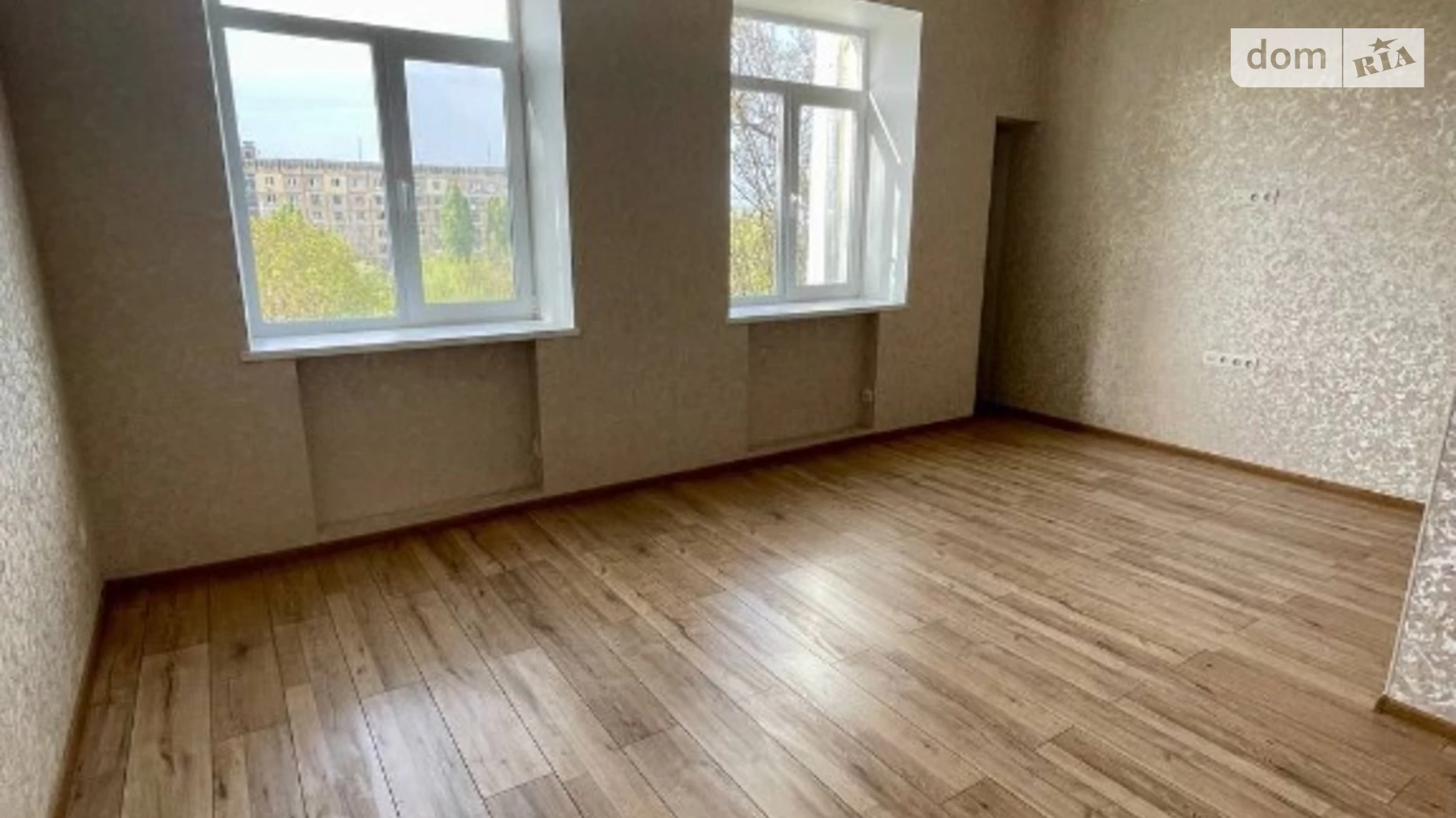 Продается 1-комнатная квартира 32.4 кв. м в Днепре, ул. Караваева, 3Б