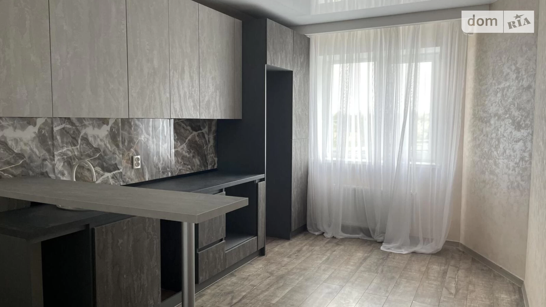 Продается 1-комнатная квартира 50 кв. м в Буче, ул. Яблонская, 316Г - фото 2