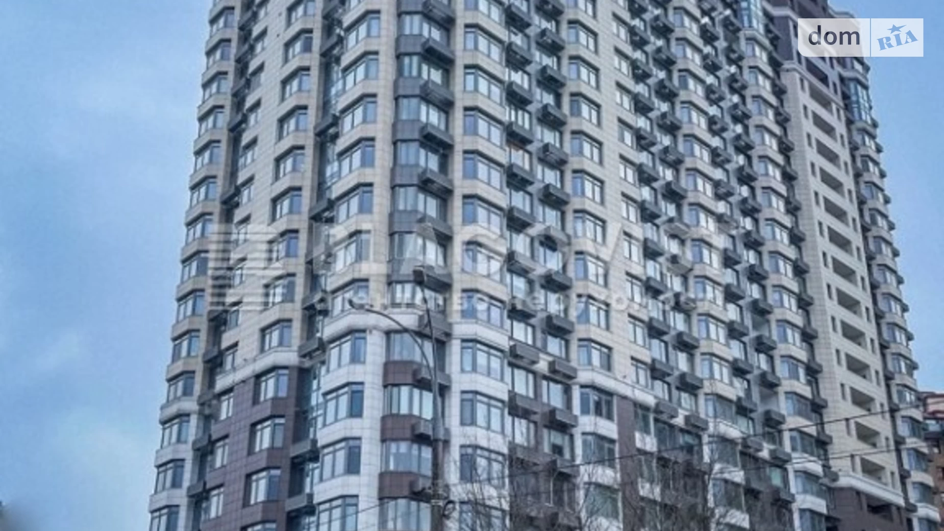 Продается 2-комнатная квартира 90 кв. м в Киеве, ул. Коновальца Евгения, 34А