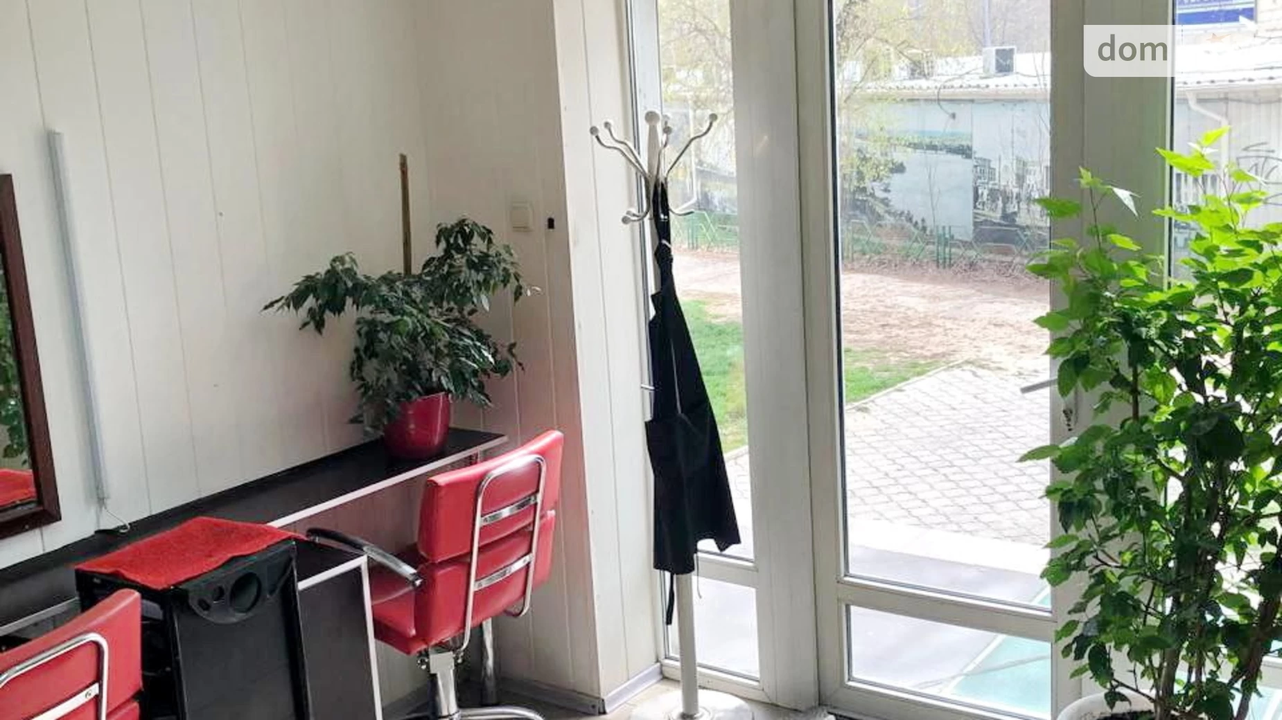 Продается объект сферы услуг 60 кв. м в 9-этажном здании, цена: 66000 € - фото 4