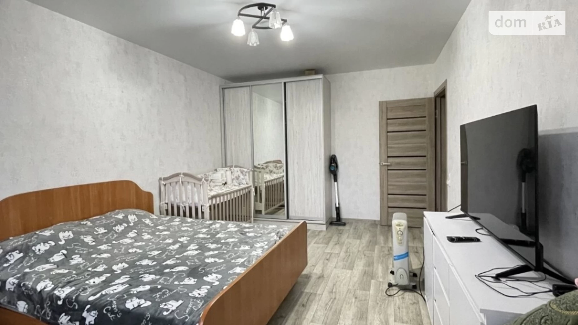 Продается 1-комнатная квартира 36 кв. м в Белой Церкви, ул. Коновальца, 27