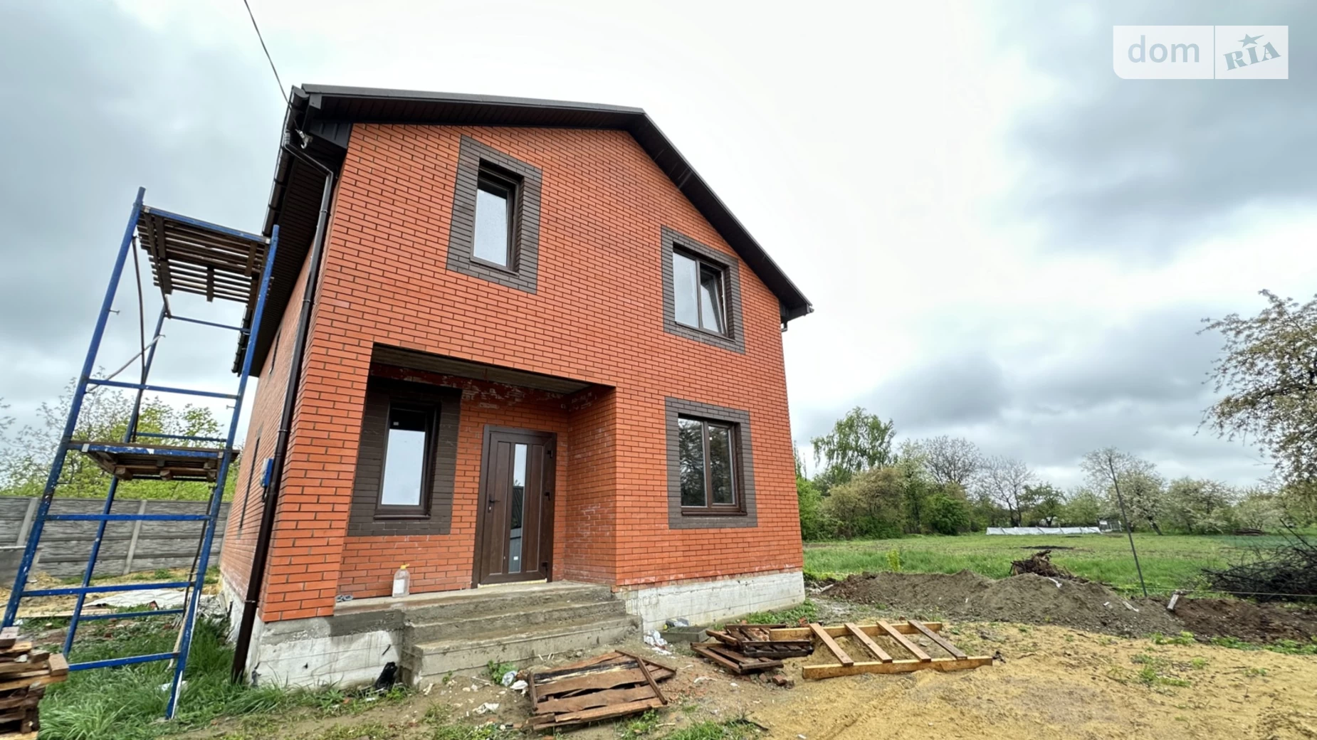 Продается дом на 2 этажа 115 кв. м с участком, цена: 82000 $ - фото 2