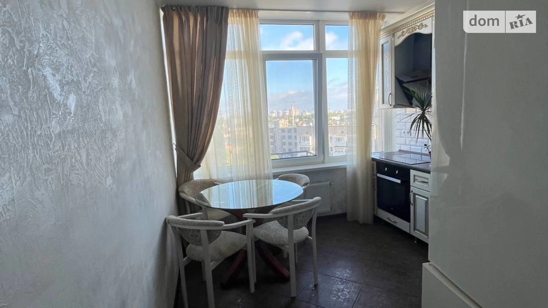 Продается 1-комнатная квартира 39 кв. м в Одессе, ул. Бассейная, 6А - фото 2