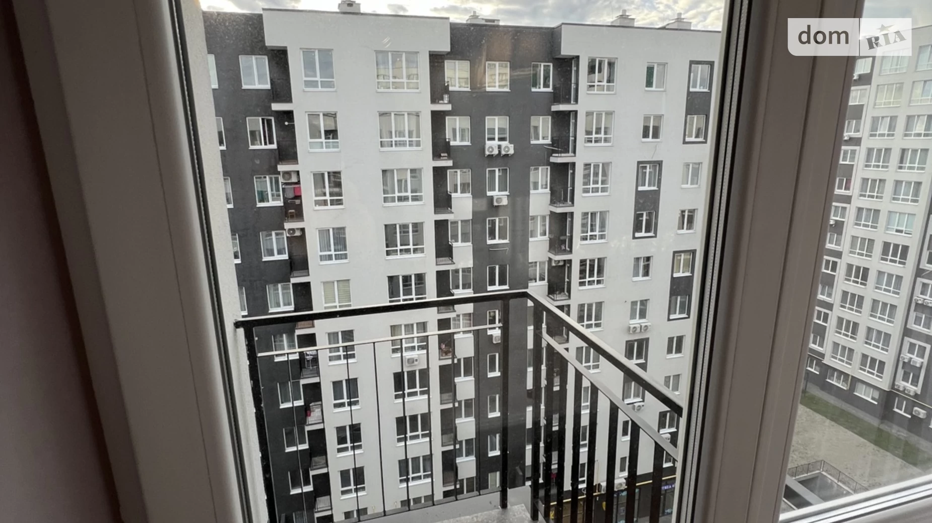 Продается 2-комнатная квартира 52 кв. м в Львове, ул. Трускавецкая, 133