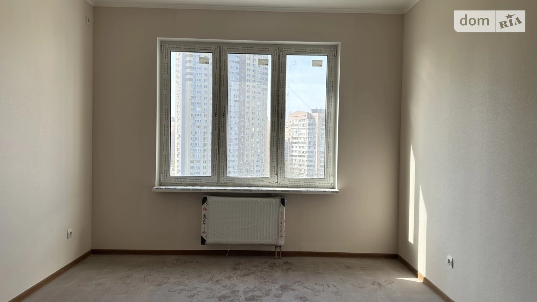 Продается 1-комнатная квартира 46.66 кв. м в Киеве, ул. Ревуцкого, 54Б