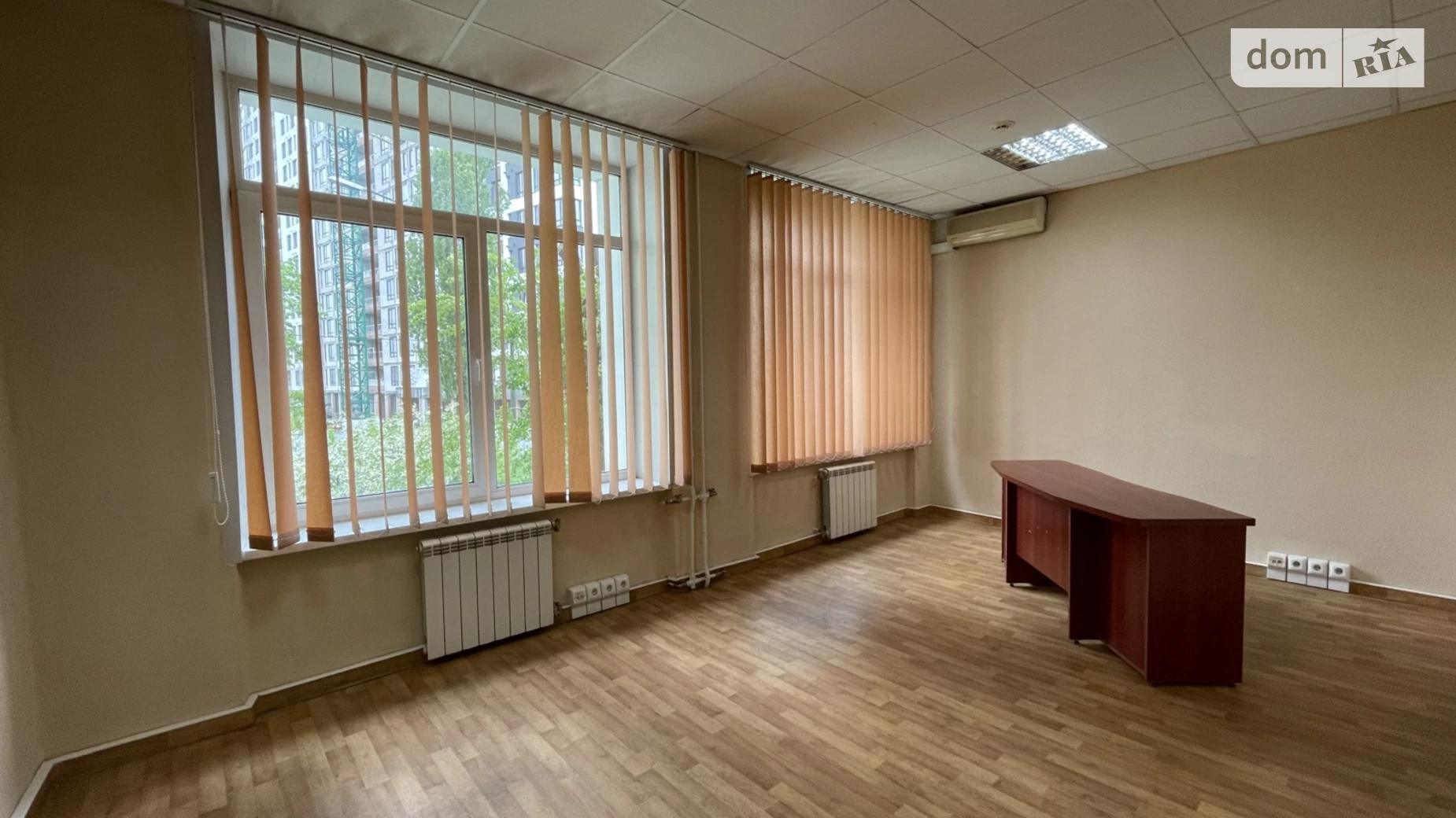 Сдается в аренду офис 31.8 кв. м в бизнес-центре, цена: 15550 грн - фото 2