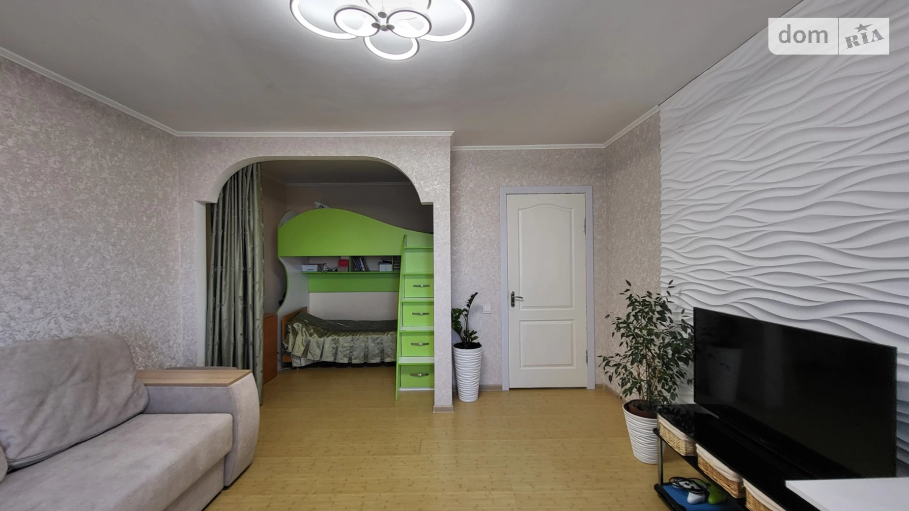 Продается 1-комнатная квартира 38 кв. м в Виннице, ул. Варшавская(Ширшова)