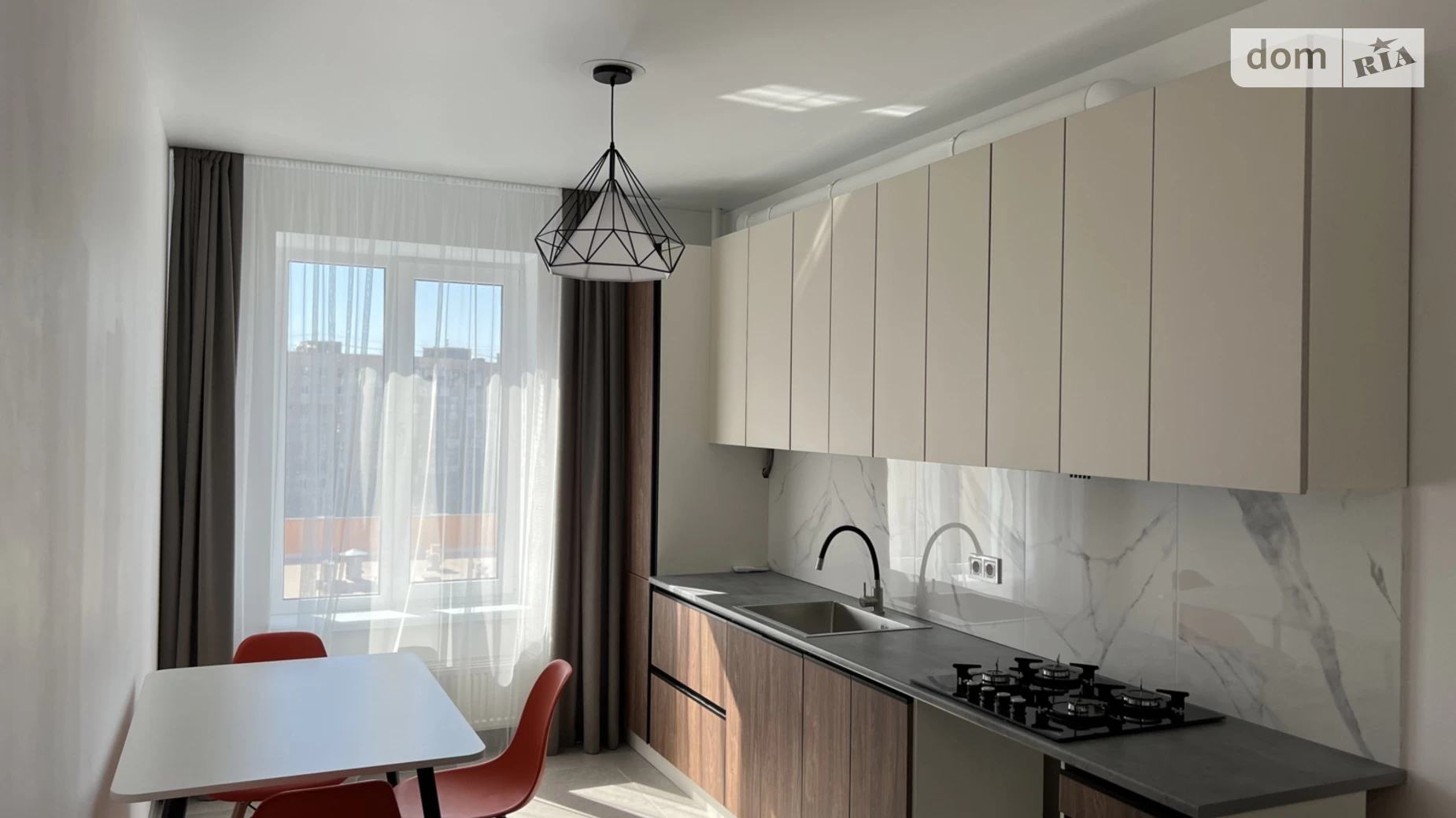 Продається 2-кімнатна квартира 63 кв. м у Одесі, вул. Інглезі, 2 корпус 8 - фото 2