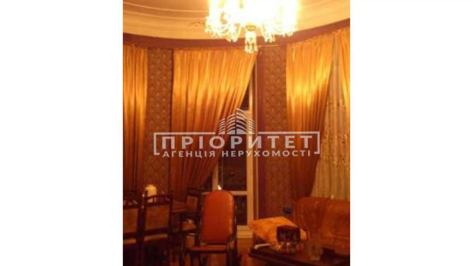 Продається 8-кімнатна квартира 217 кв. м у Одесі, вул. Осипова
