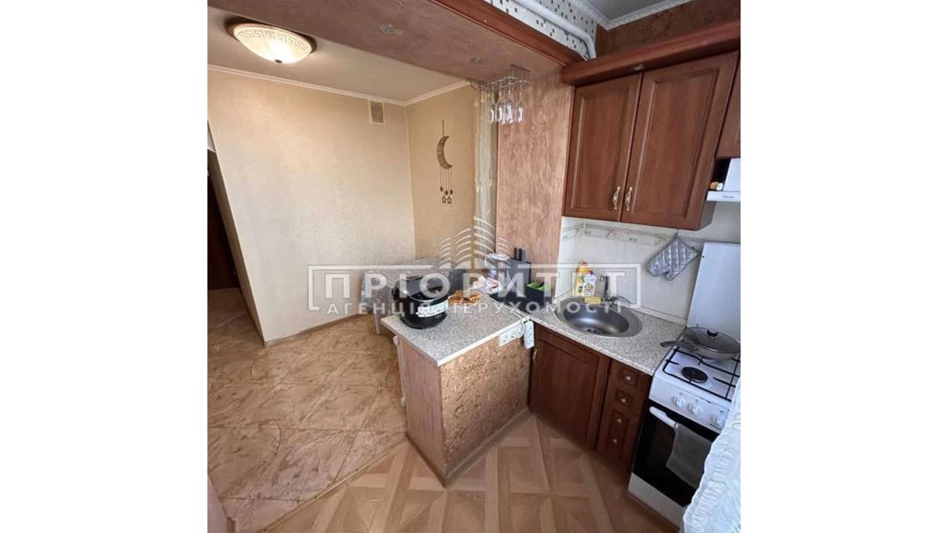 Продается 1-комнатная квартира 33 кв. м в Одессе, ул. Педагогическая