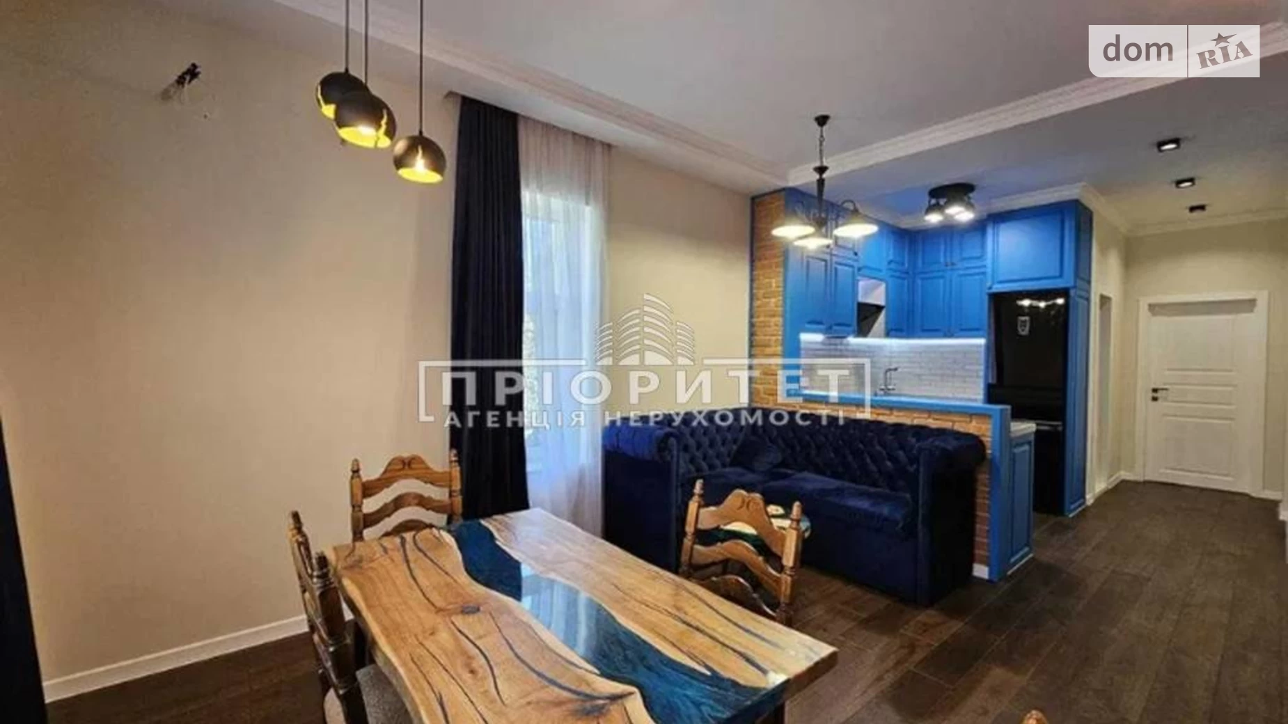 Продается 2-комнатная квартира 56 кв. м в Одессе, пер. Майский