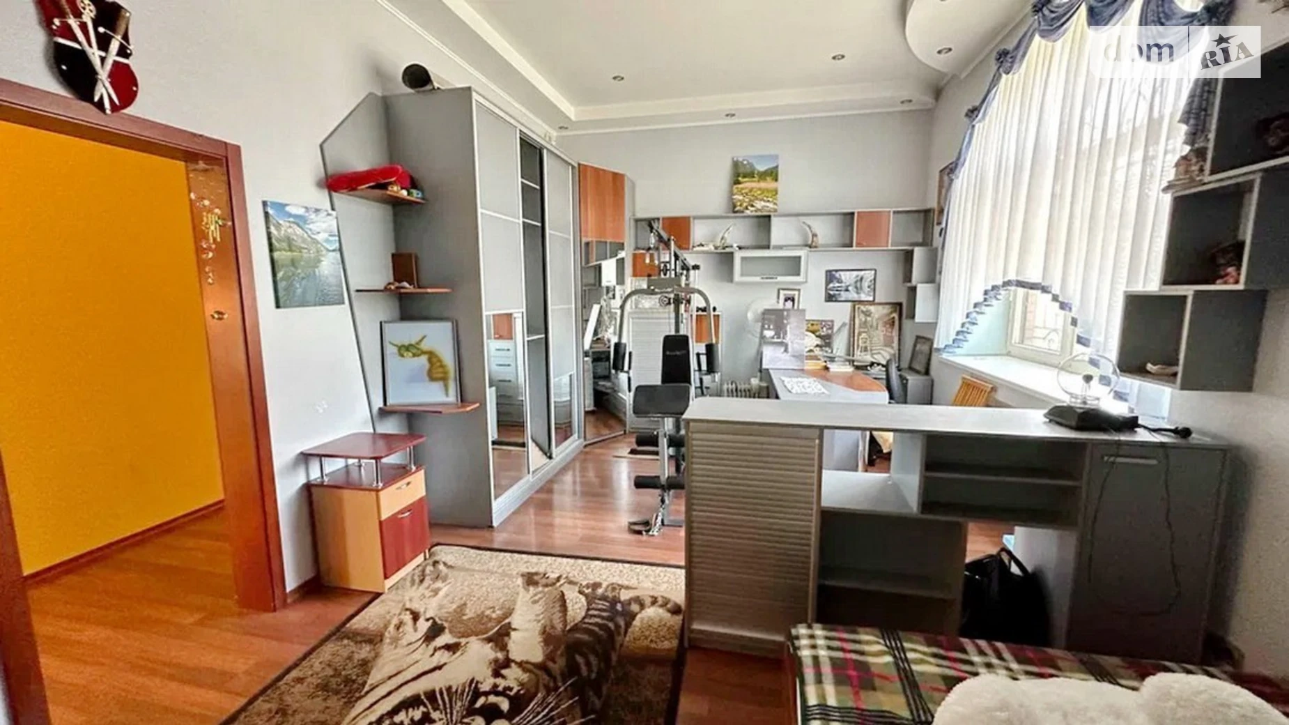 Продается дом на 2 этажа 280 кв. м с верандой, цена: 152000 € - фото 2