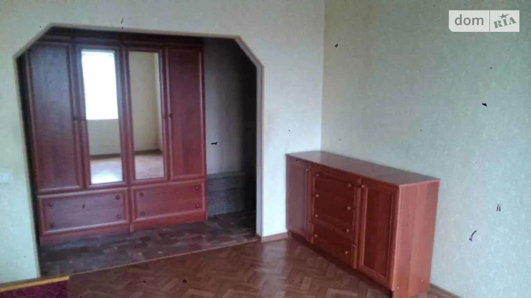 Продается 3-комнатная квартира 70 кв. м в Киеве, ул. Шептицкого, 3