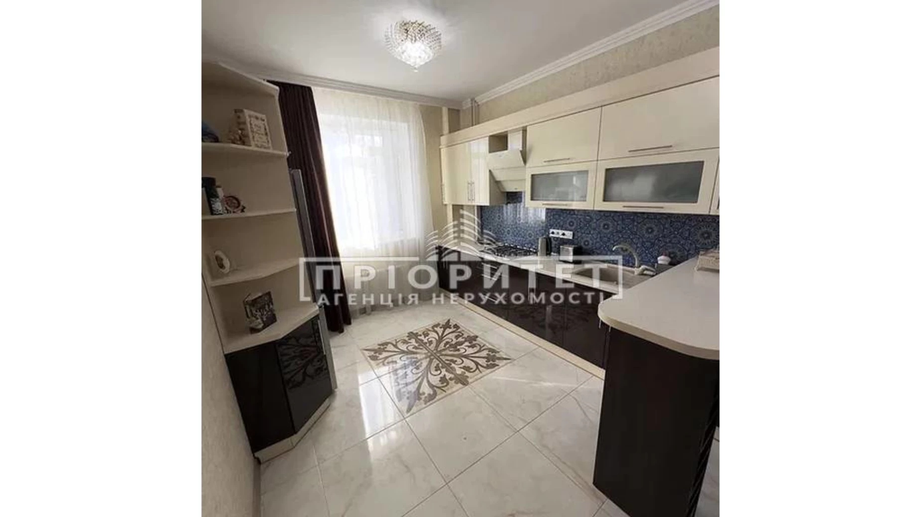 Продается 3-комнатная квартира 88.3 кв. м в Одессе, ул. Маршала Малиновского