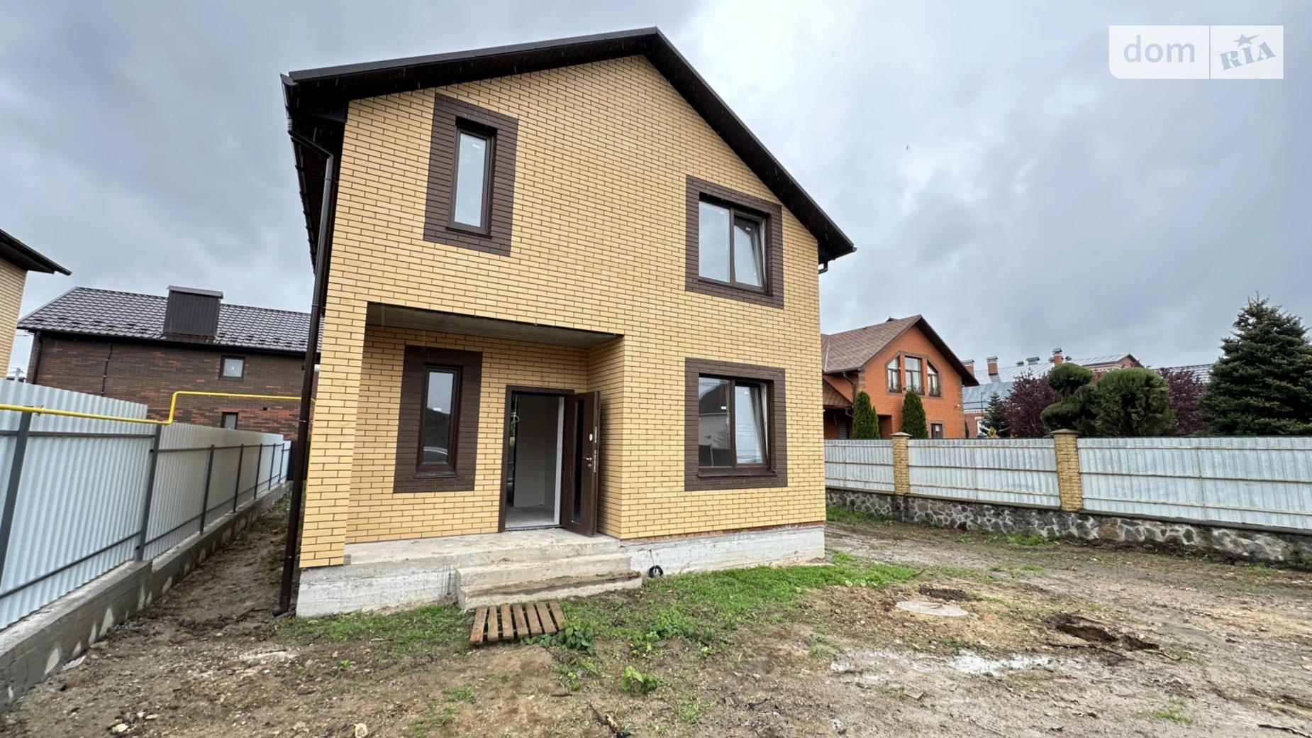 Продается дом на 2 этажа 125 кв. м с гаражом, цена: 96000 $ - фото 2