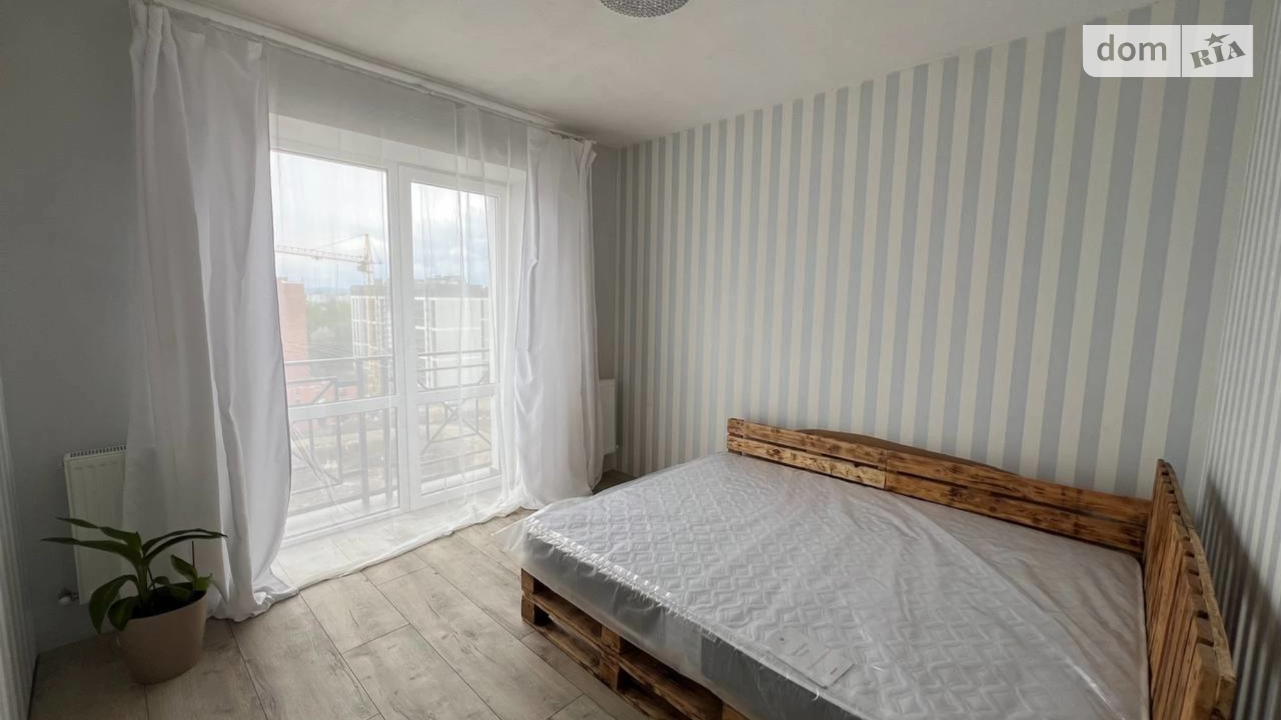 Продается 1-комнатная квартира 46 кв. м в Ивано-Франковске, ул. Бастионна, 7 - фото 3