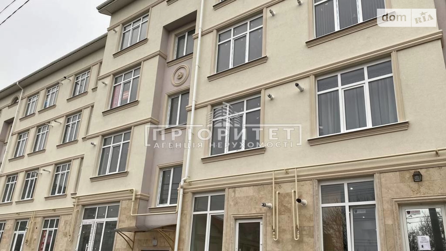 Продается 2-комнатная квартира 68.1 кв. м в Одессе, ул. Цветочная