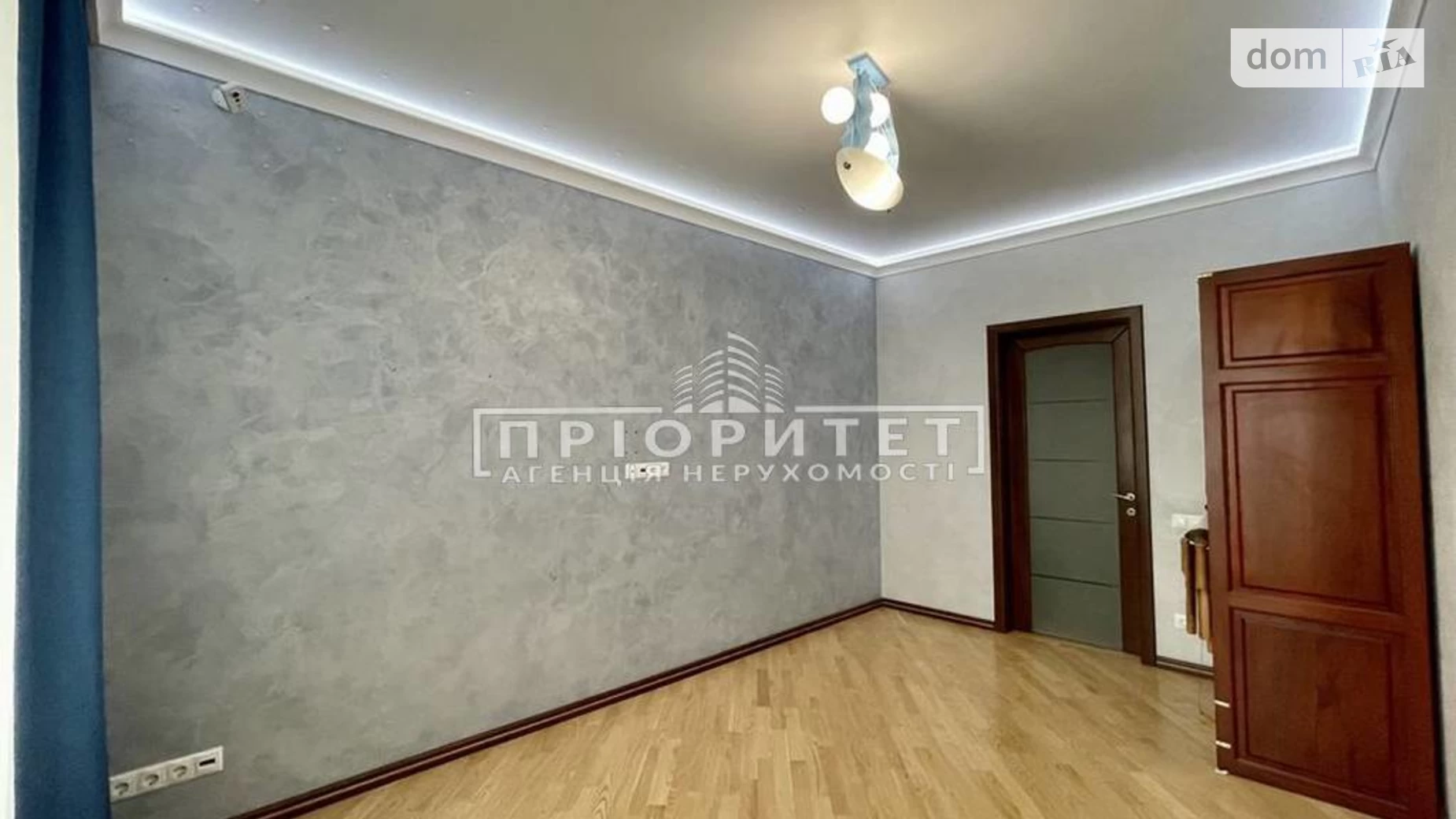 Продается 3-комнатная квартира 133.5 кв. м в Одессе, ул. Левитана
