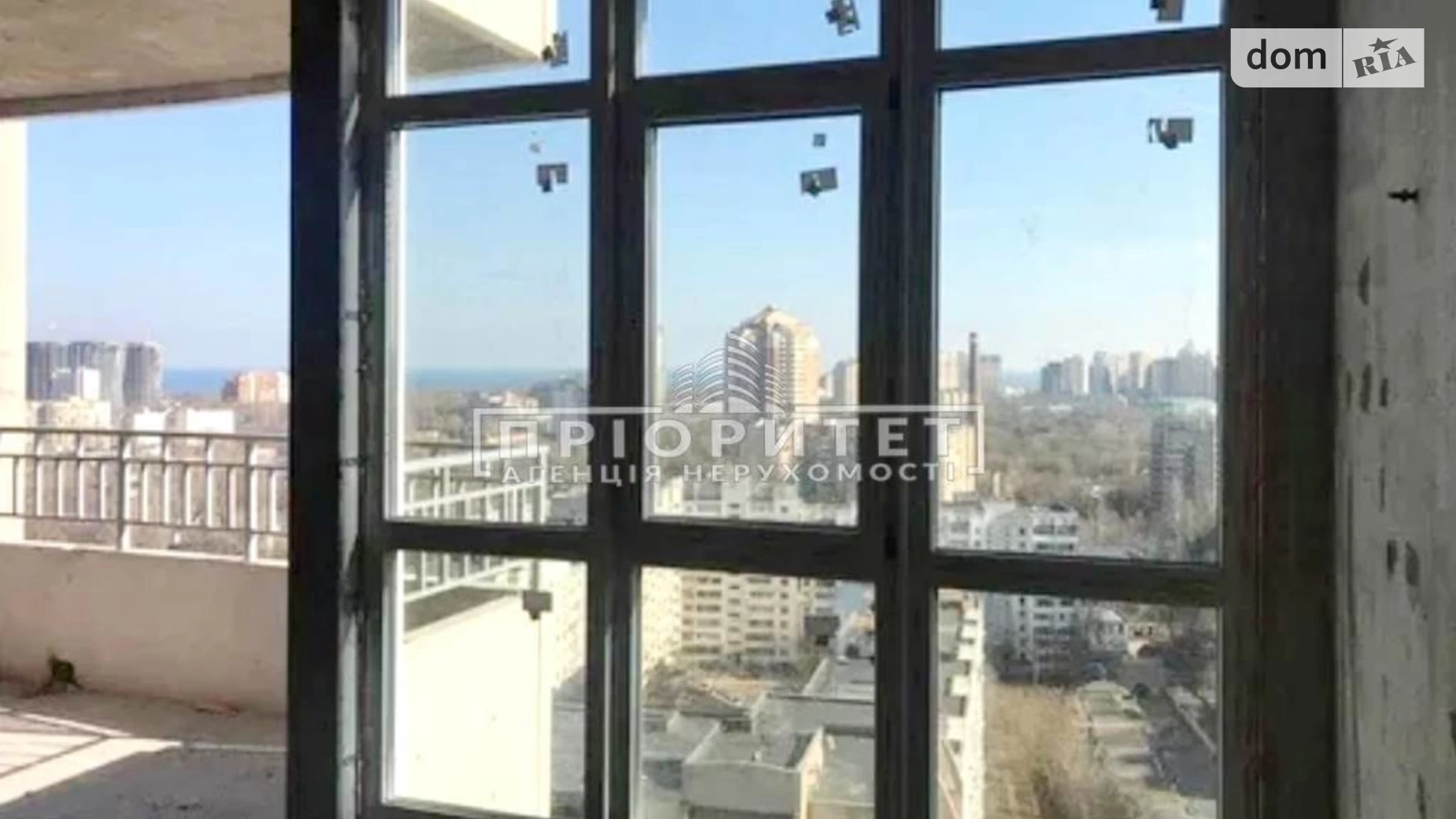 Продается 1-комнатная квартира 46.5 кв. м в Одессе, просп. Гагарина