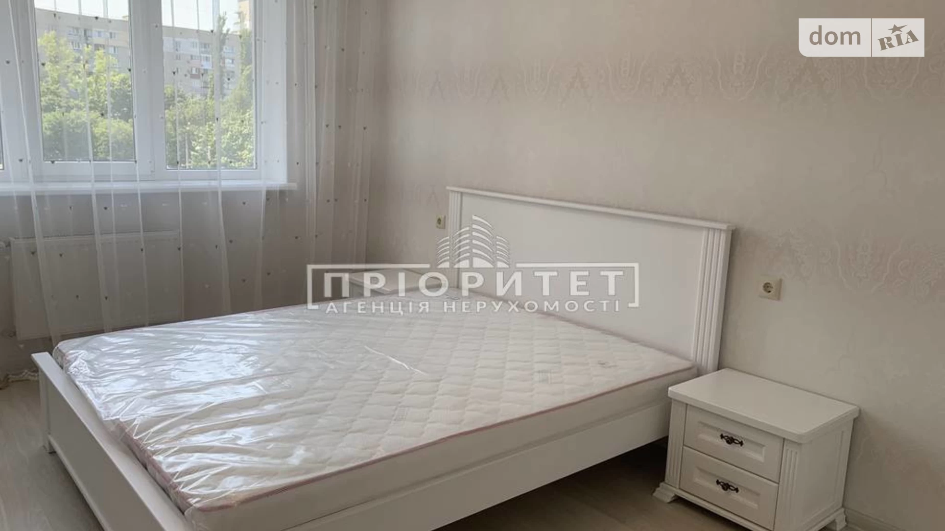 Продается 1-комнатная квартира 45 кв. м в Одессе, ул. Костанди