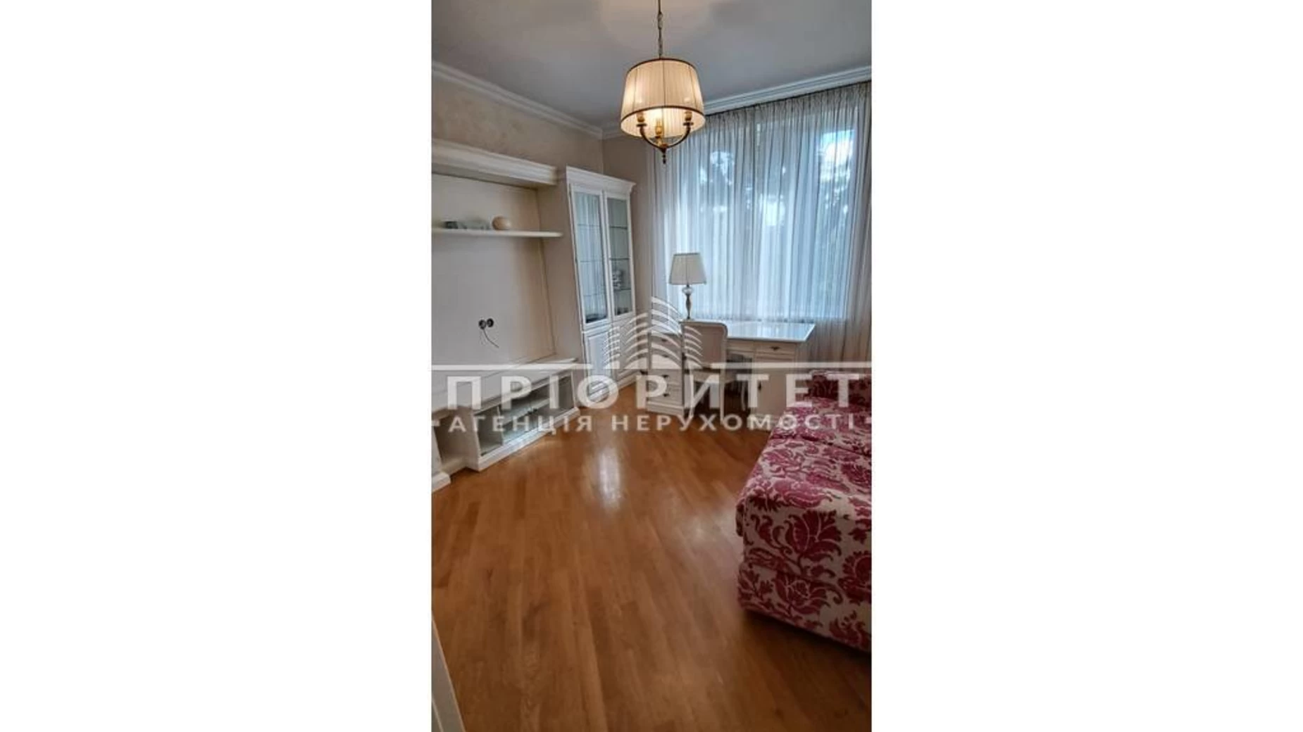 Продається 3-кімнатна квартира 74 кв. м у Одесі, просп. Шевченка