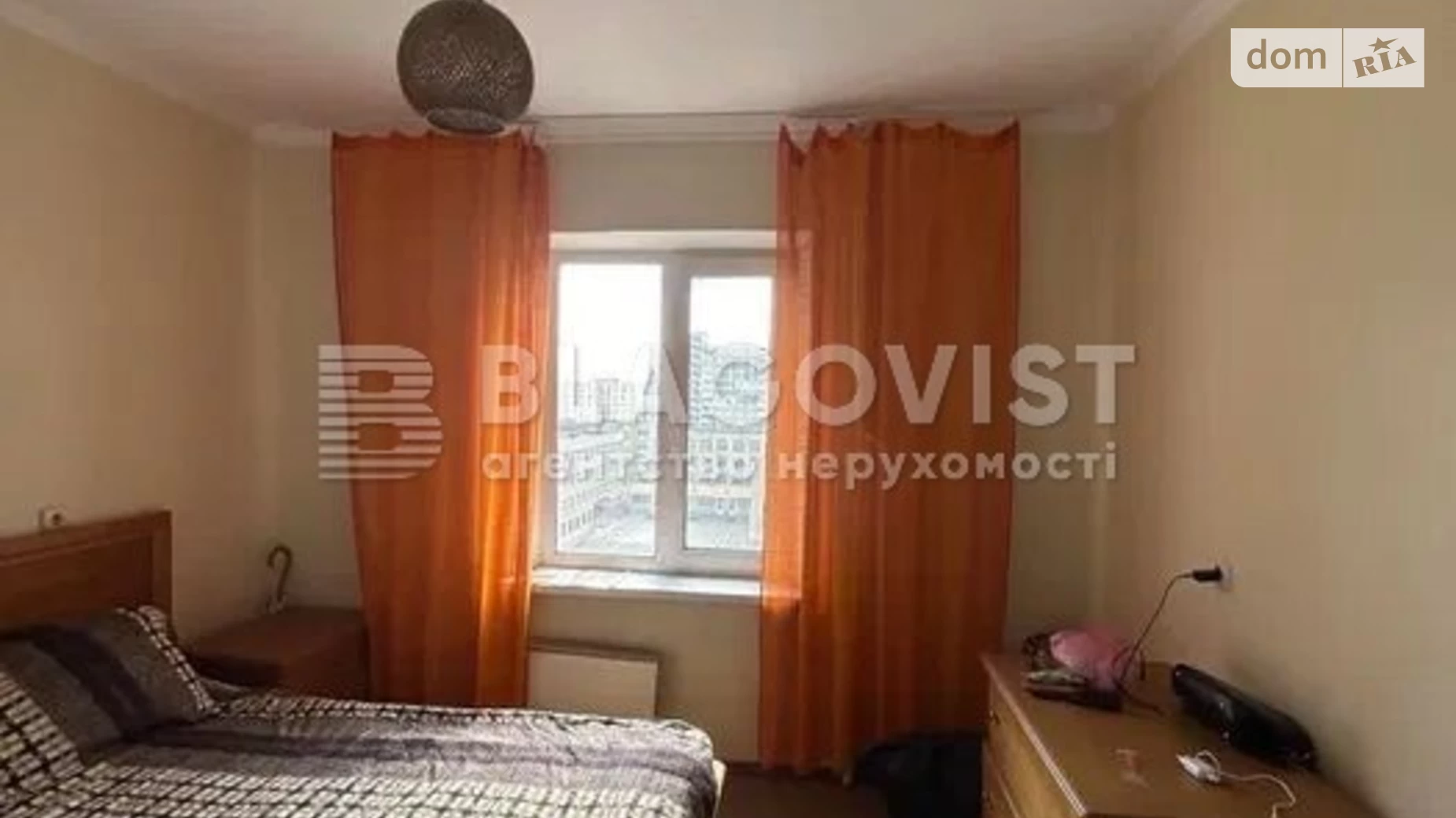 Продается 2-комнатная квартира 54.1 кв. м в Киеве, ул. Приречная, 37