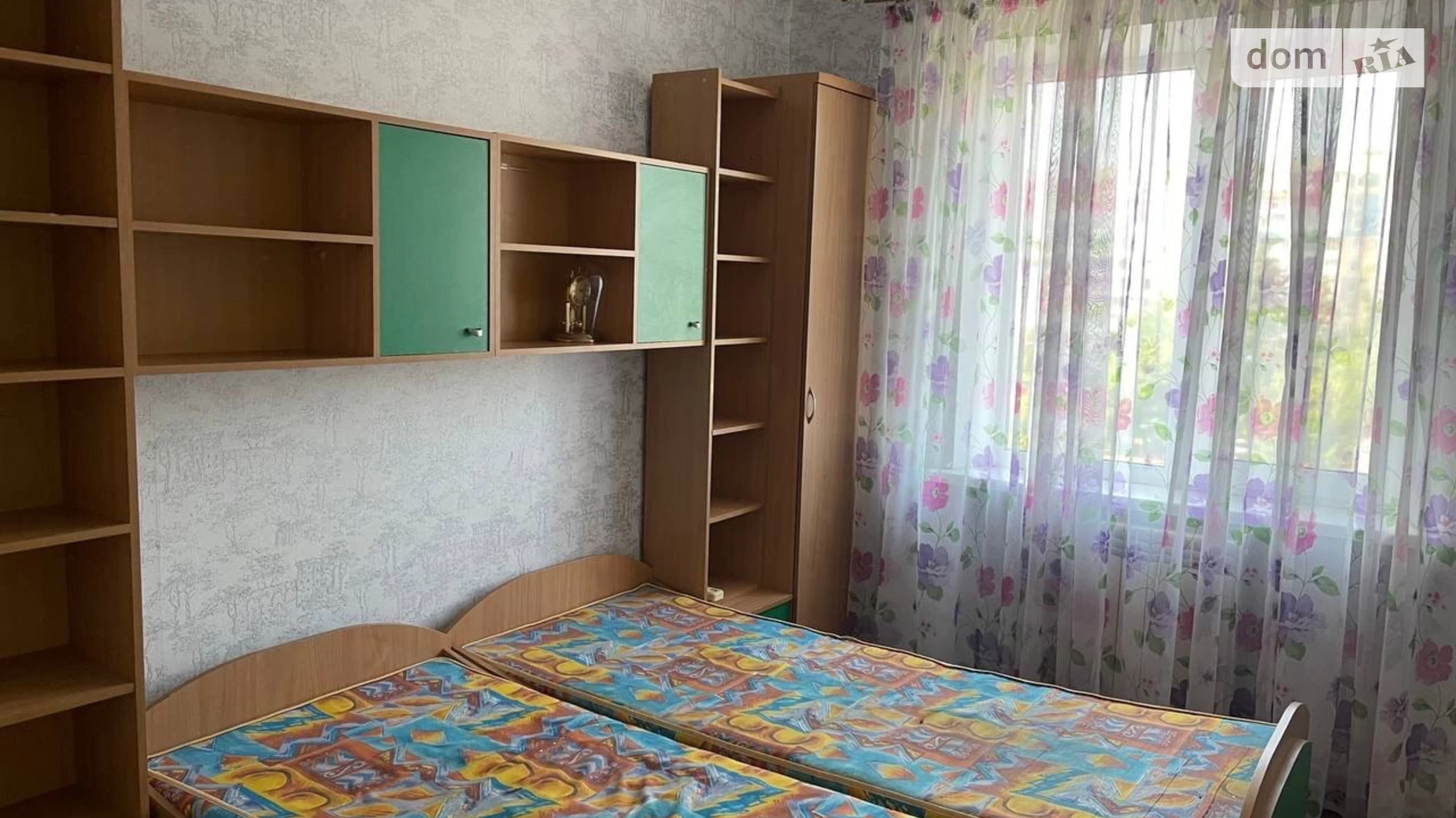 Продается 3-комнатная квартира 71 кв. м в Каменском, просп. Победы, 12