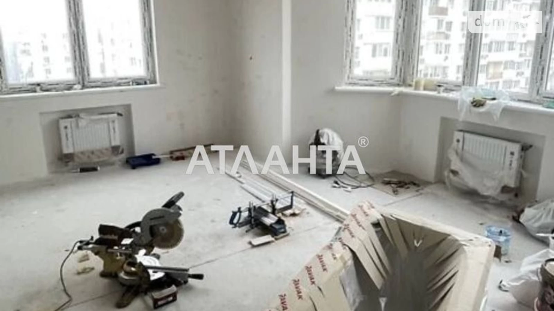 Продається 3-кімнатна квартира 103 кв. м у Одесі, вул. Костанді, 2035