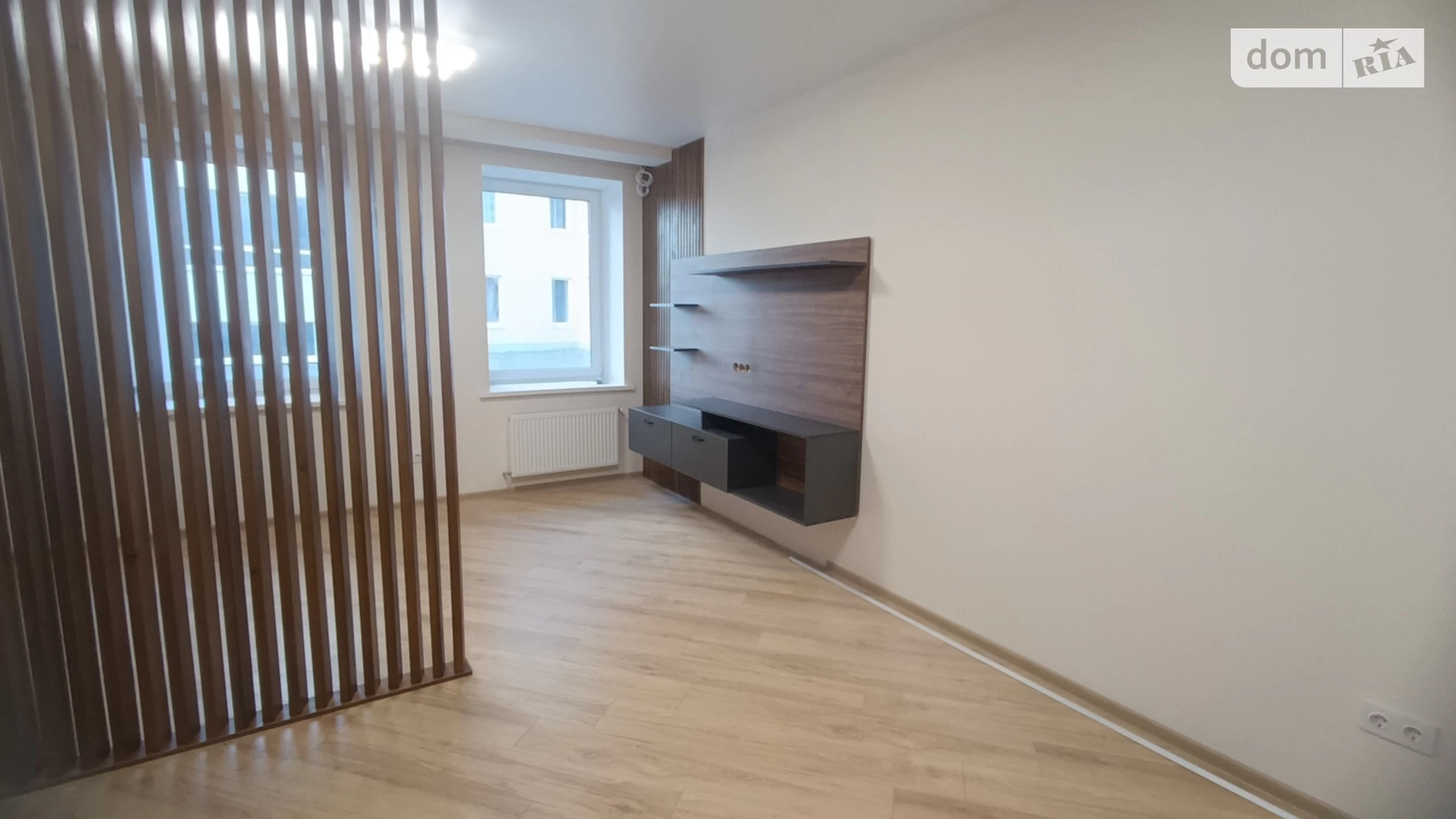 Продается 1-комнатная квартира 38.5 кв. м в Ровно, ул. Соборная