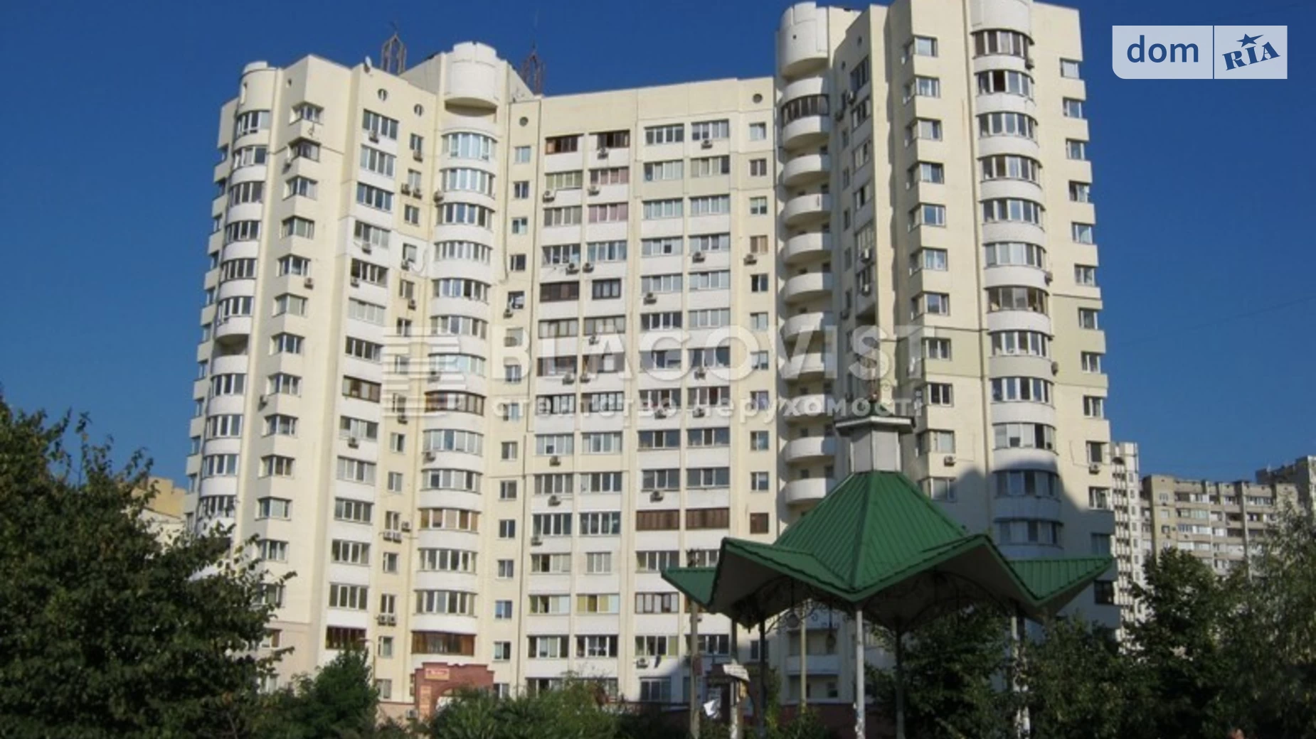 Продається 3-кімнатна квартира 97 кв. м у Києві, просп. Бажана Миколи, 26