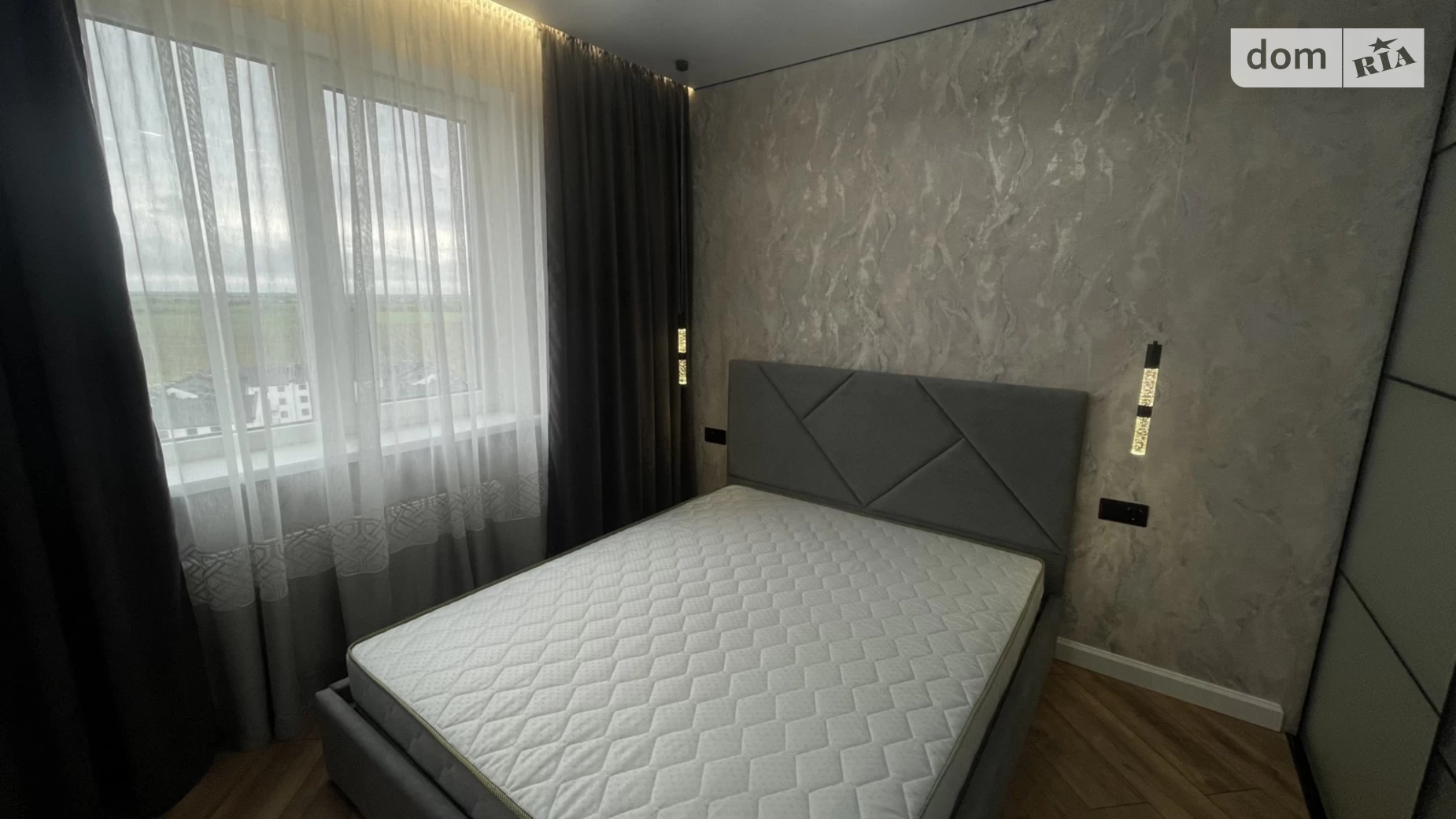 Продается 1-комнатная квартира 42.6 кв. м в Одессе, ул. Академика Сахарова, 3Д