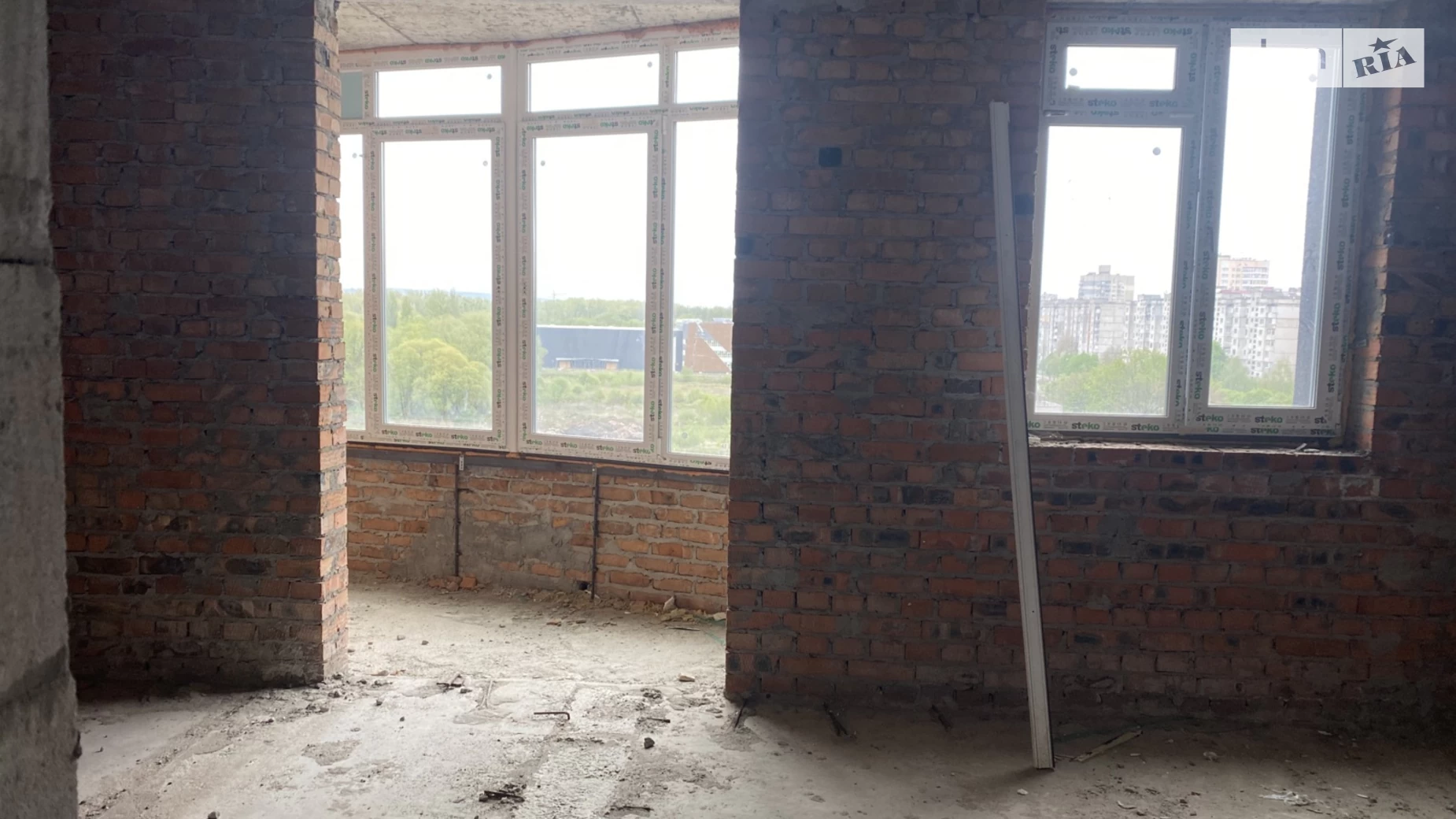 Продається 2-кімнатна квартира 73 кв. м у Хмельницькому, вул. Прибузька, 5/1 корпус 4 - фото 2