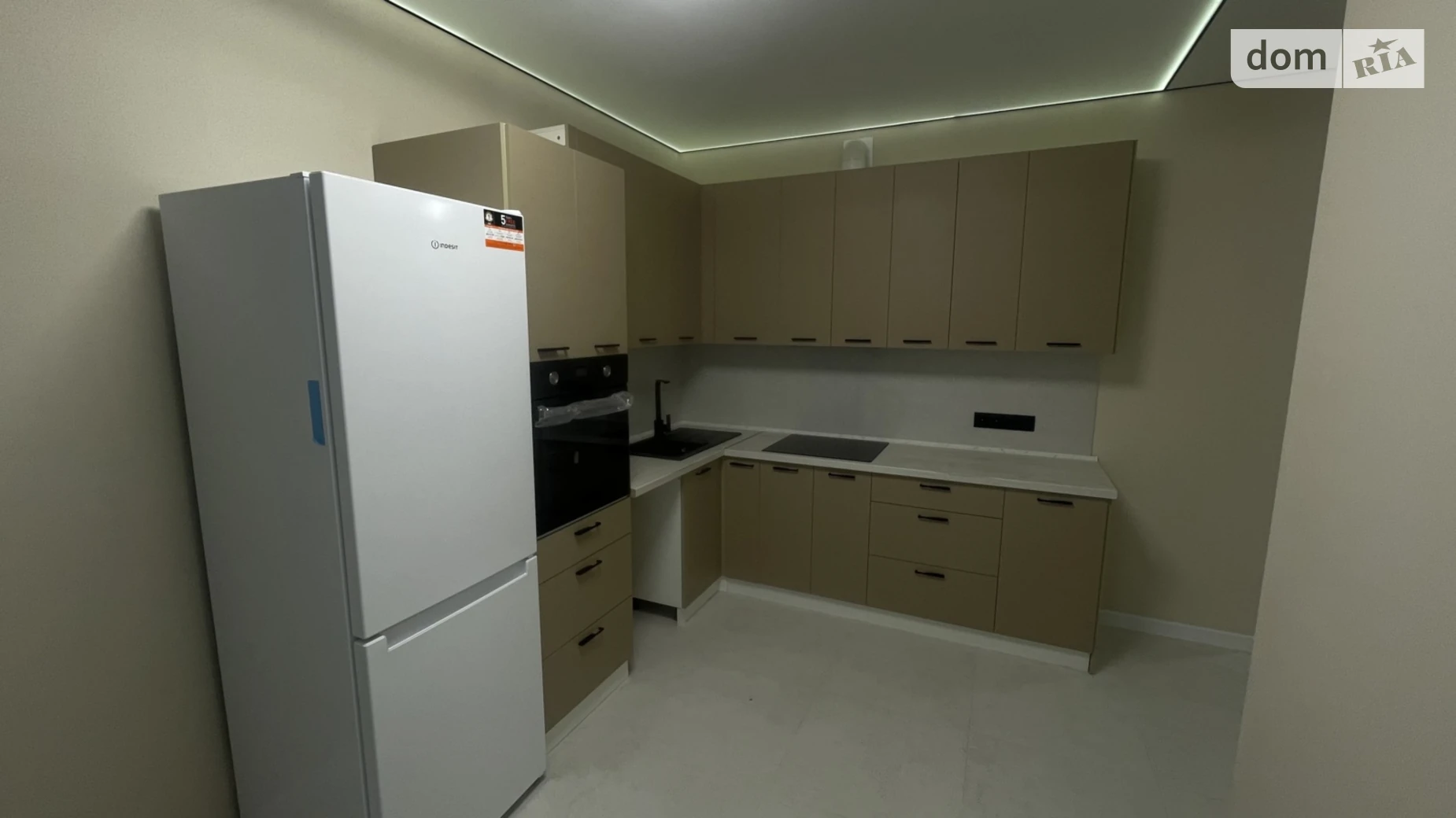 Продается 1-комнатная квартира 40 кв. м в Одессе, ул. Академика Сахарова, 3Д - фото 4