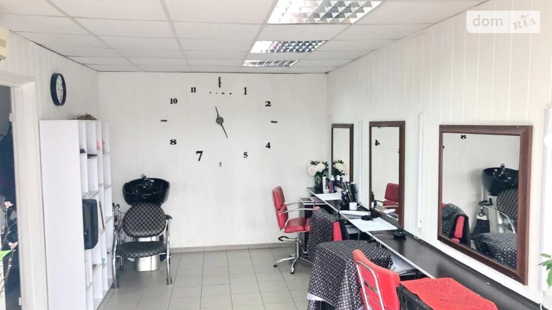 Продається об'єкт сфери послуг 60 кв. м в 9-поверховій будівлі, цена: 66000 € - фото 3
