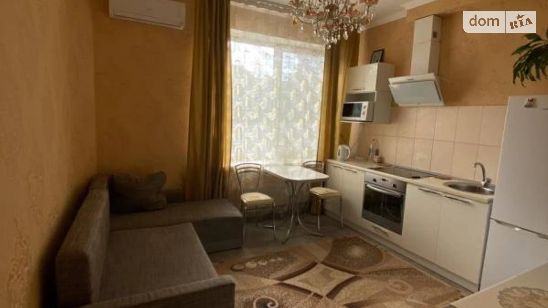 Продается 1-комнатная квартира 35 кв. м в Одессе, бул. Французский, 60А