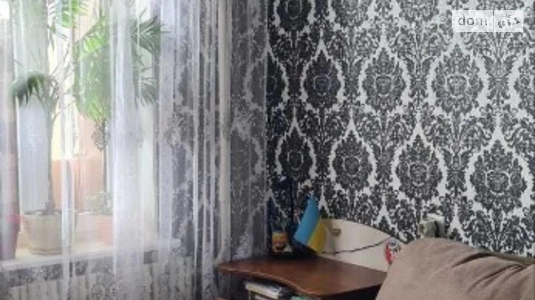 Продается 1-комнатная квартира 35 кв. м в Ровно, ул. Коновальца Евгения