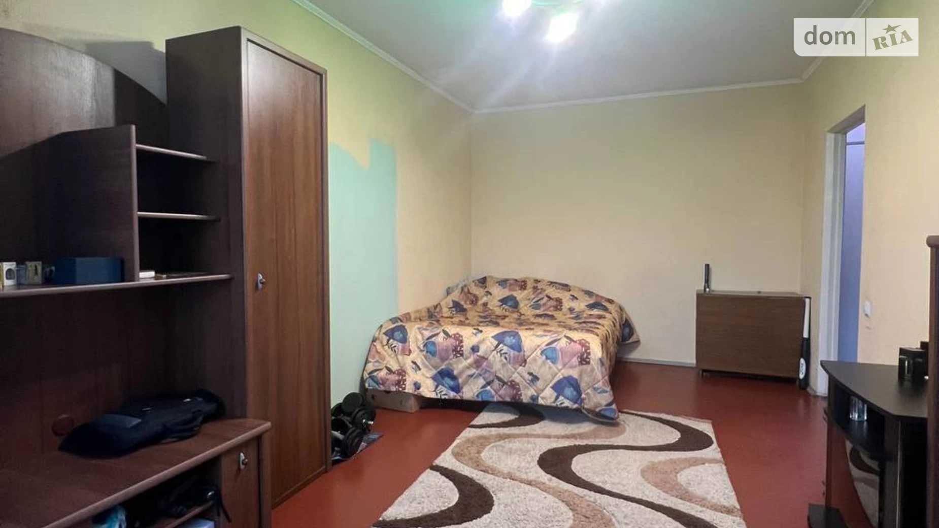 Продается 1-комнатная квартира 35 кв. м в Кривом Роге, ул. Лермонтова